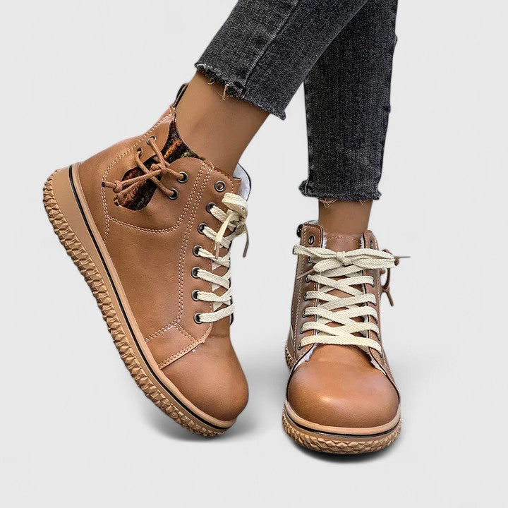Botki damskie skórzane – sneakersowy fason, sznurowane, boczny zamek