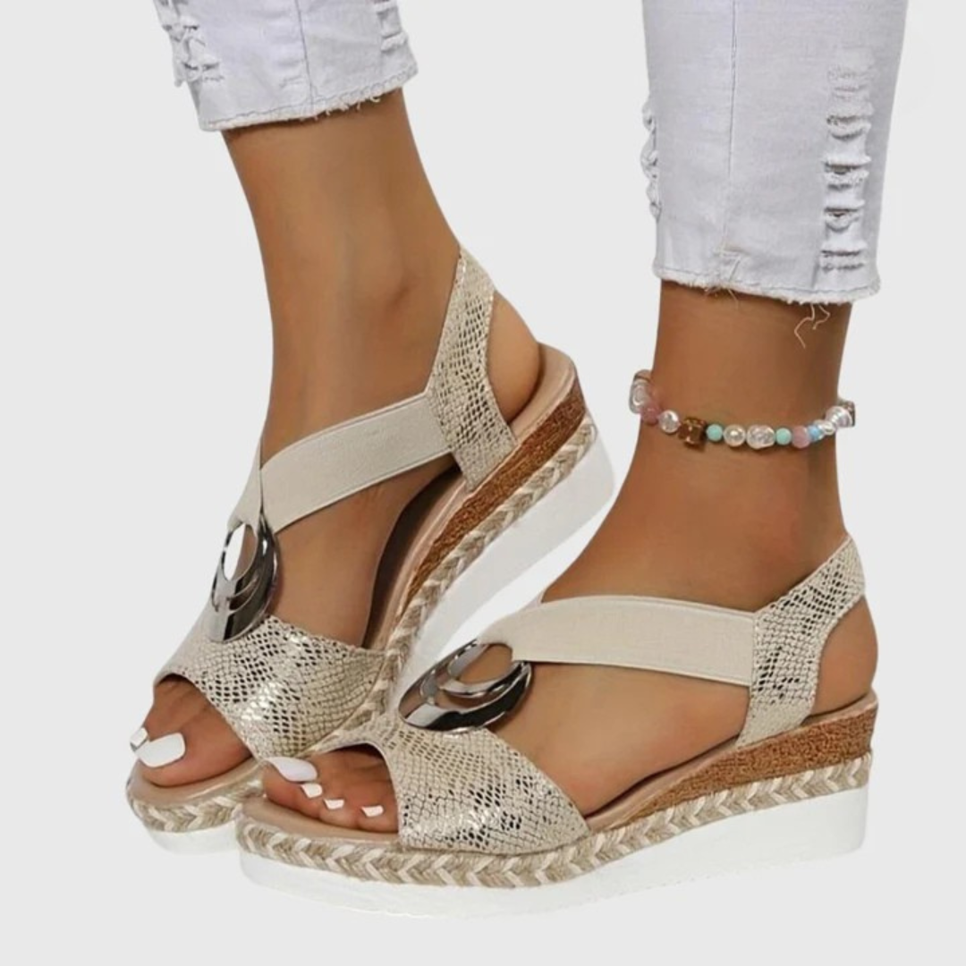 Espadryle na Koturnie Damskie – Pudrowy Róż Metaliczny Pasek