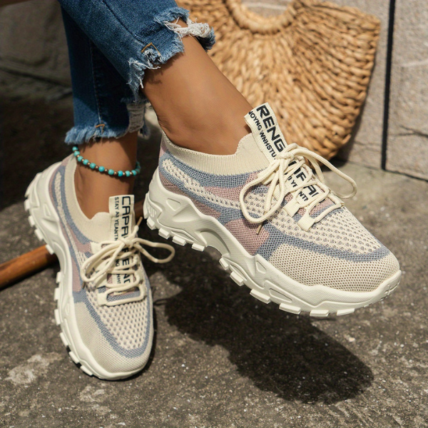 Sneakersy damskie na platformie – siateczka, sznurowane, dad-style