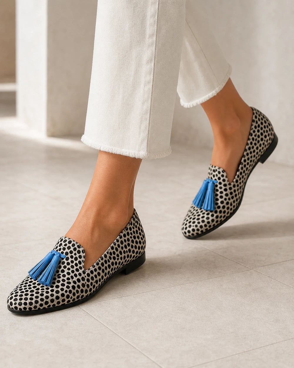 Damskie mokasyny animal print z niebieskimi chwostami — zdjęcie produktu 7