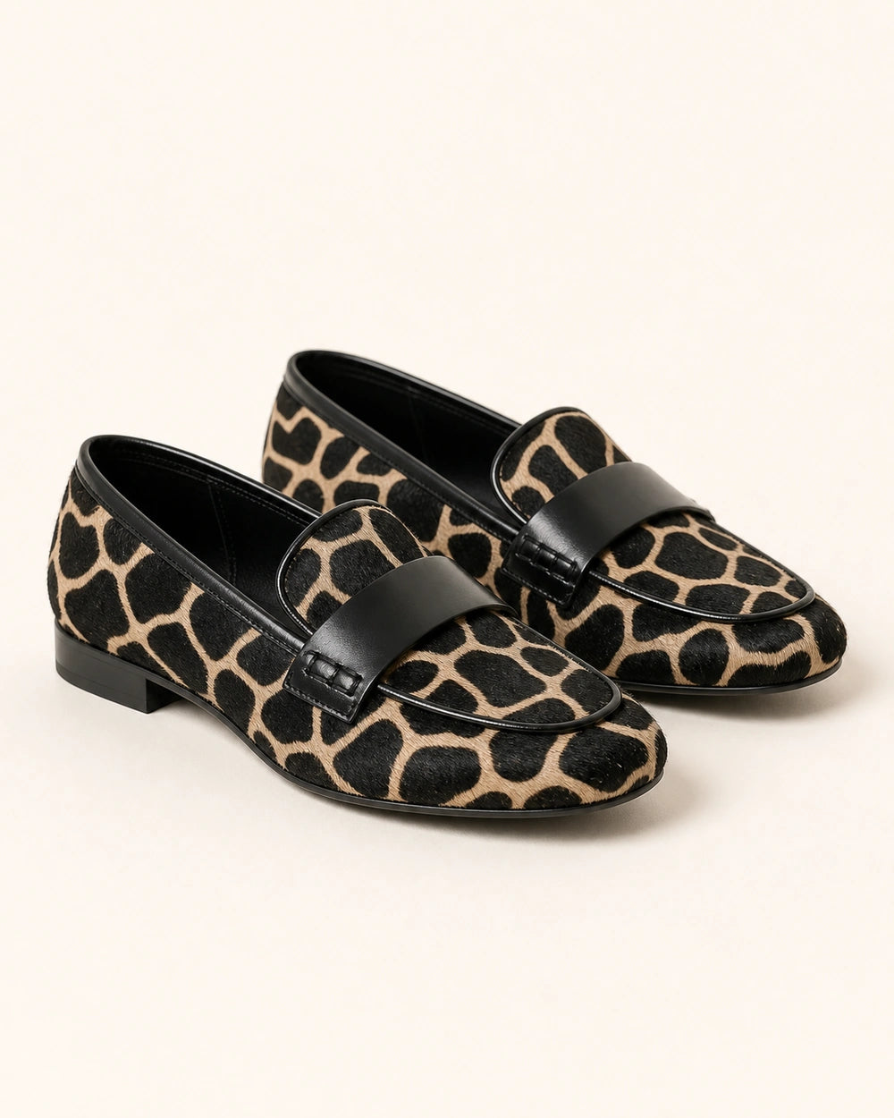 Damskie mokasyny animal print z czarną lamówką — zdjęcie produktu 9