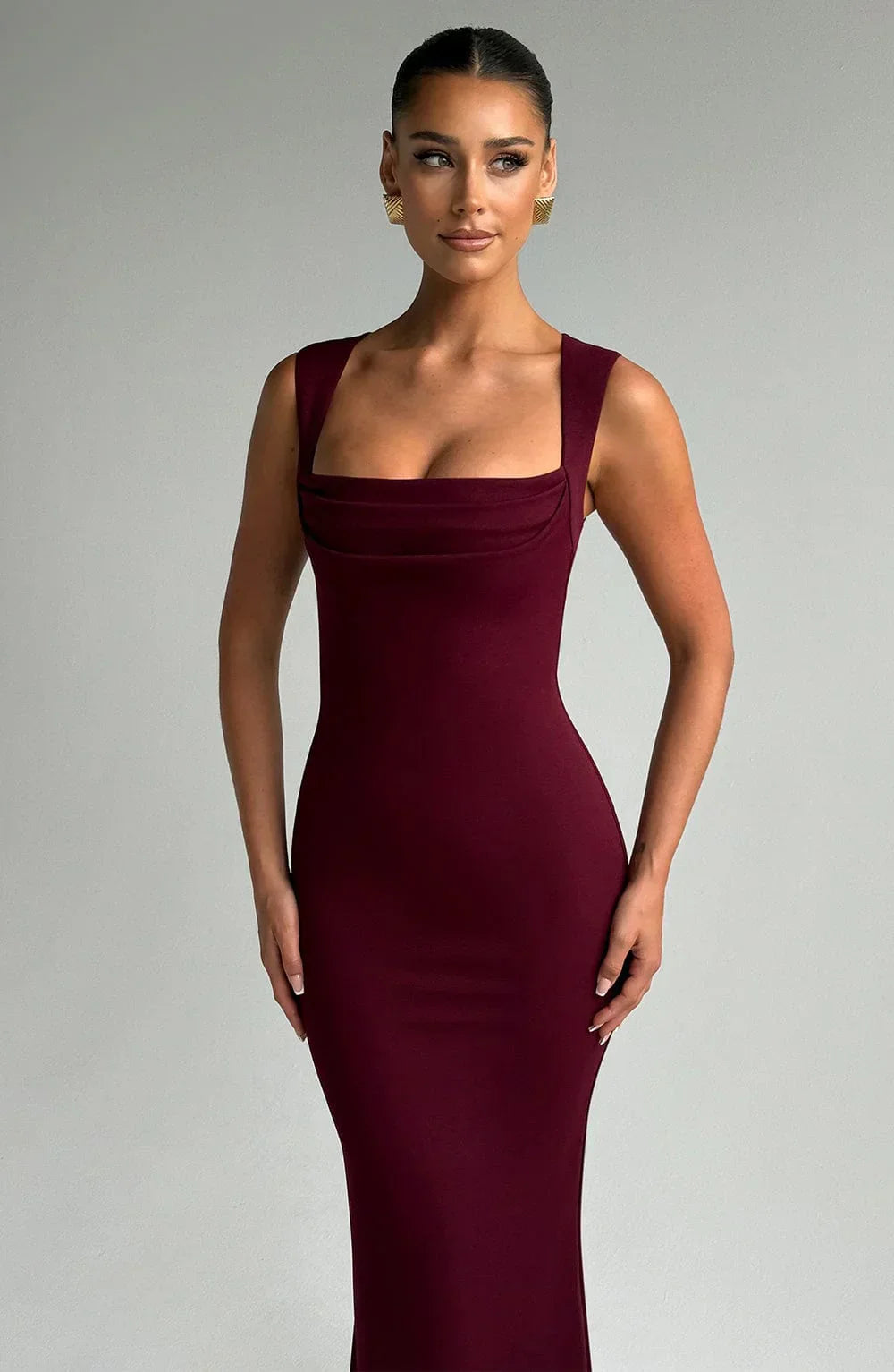 Allegra | Sukienka Maxi Elegancka Satynowa Halter z Odkrytymi Plecami Wieczorowa