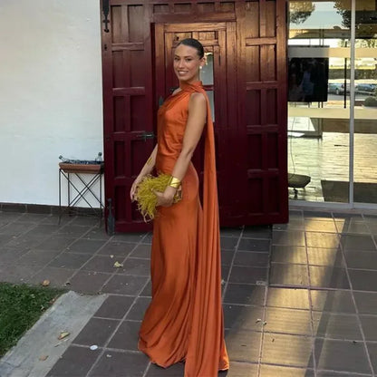 Ottavia | Sukienka Maxi Drapowana Satynowa Jedno Ramię Peleryna Wieczorowa