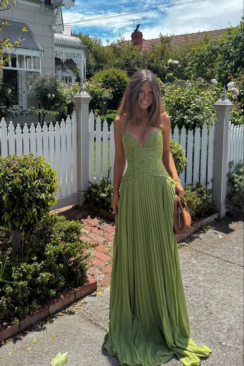 Cosima | Sukienka Maxi Elegancka Satynowa Jedno Ramię Peleryna Bez Rękawów Wieczorowa