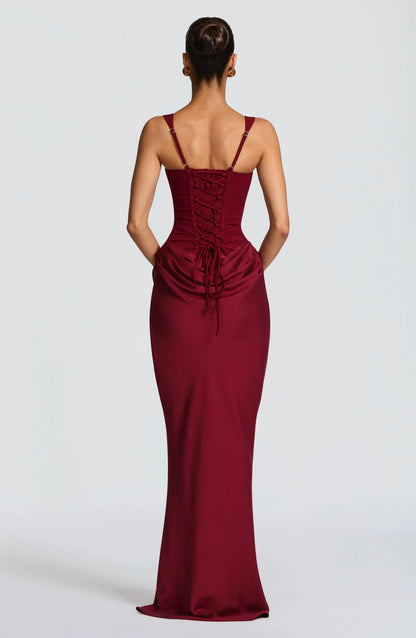 Galatea | Sukienka Maxi Elegancka Satynowa Kwadratowy Dekolt Dopasowana z Odkrytymi Plecami