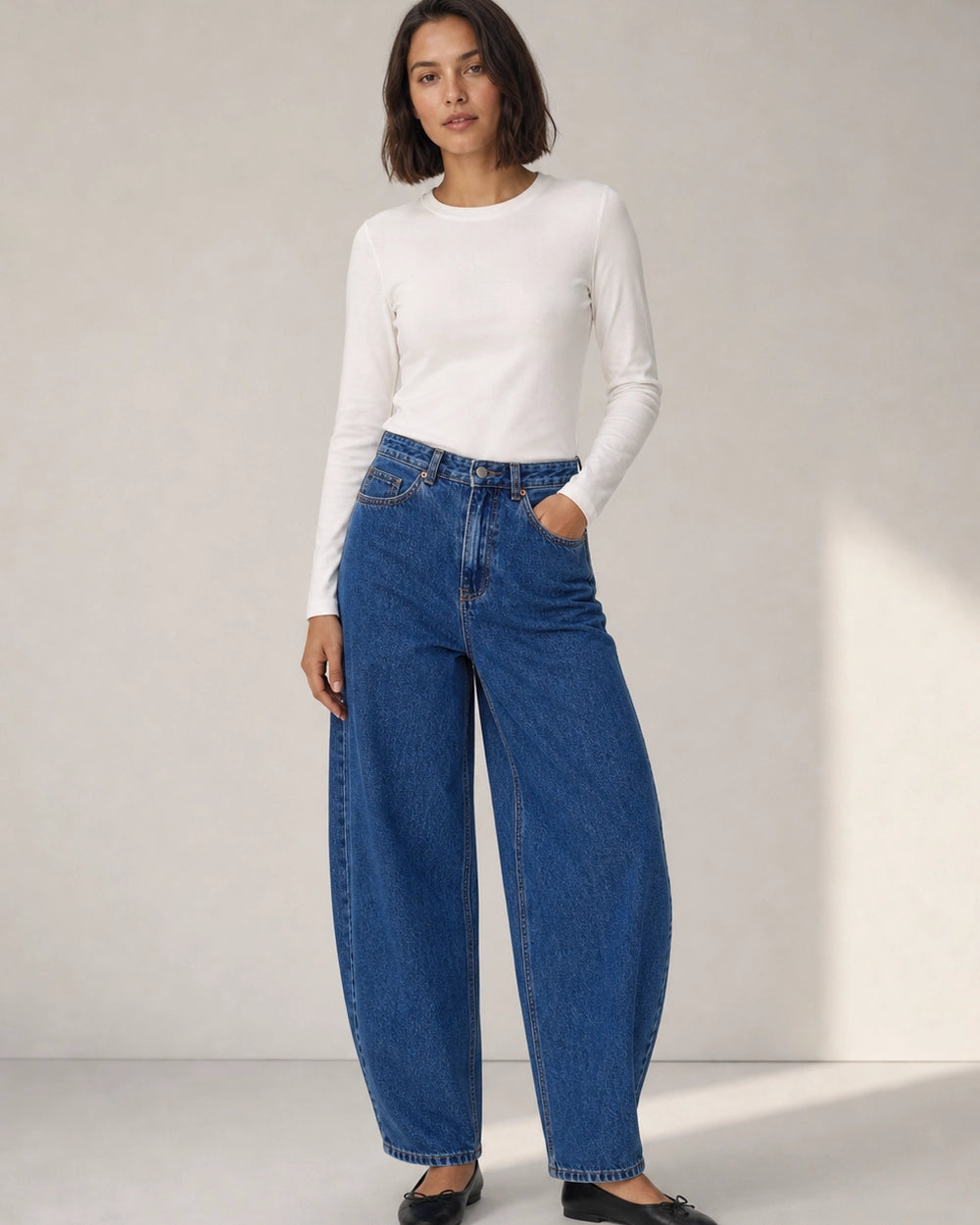 Damskie jeansy barrel z wysokim stanem, średni niebieski — image