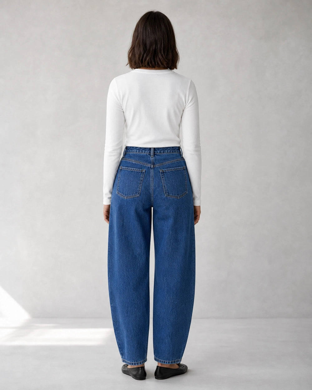 Damskie jeansy barrel z wysokim stanem, średni niebieski — image